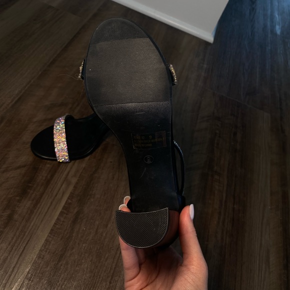 silver and black block heel. size 9. zipper back. never worn! - Picture 4 of 7